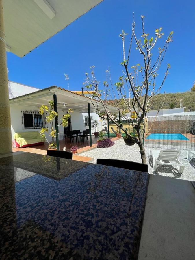 Villa La Paz Benajarafe Eksteriør billede
